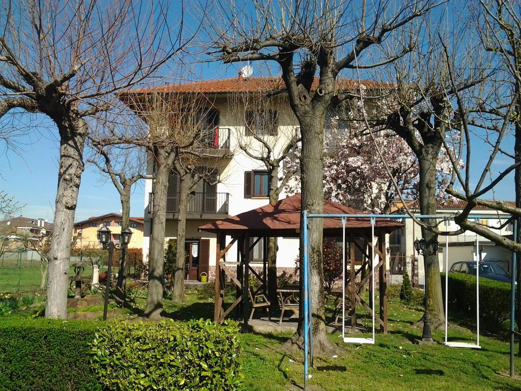 B&B Le Camelie Bareggio Eksteriør bilde