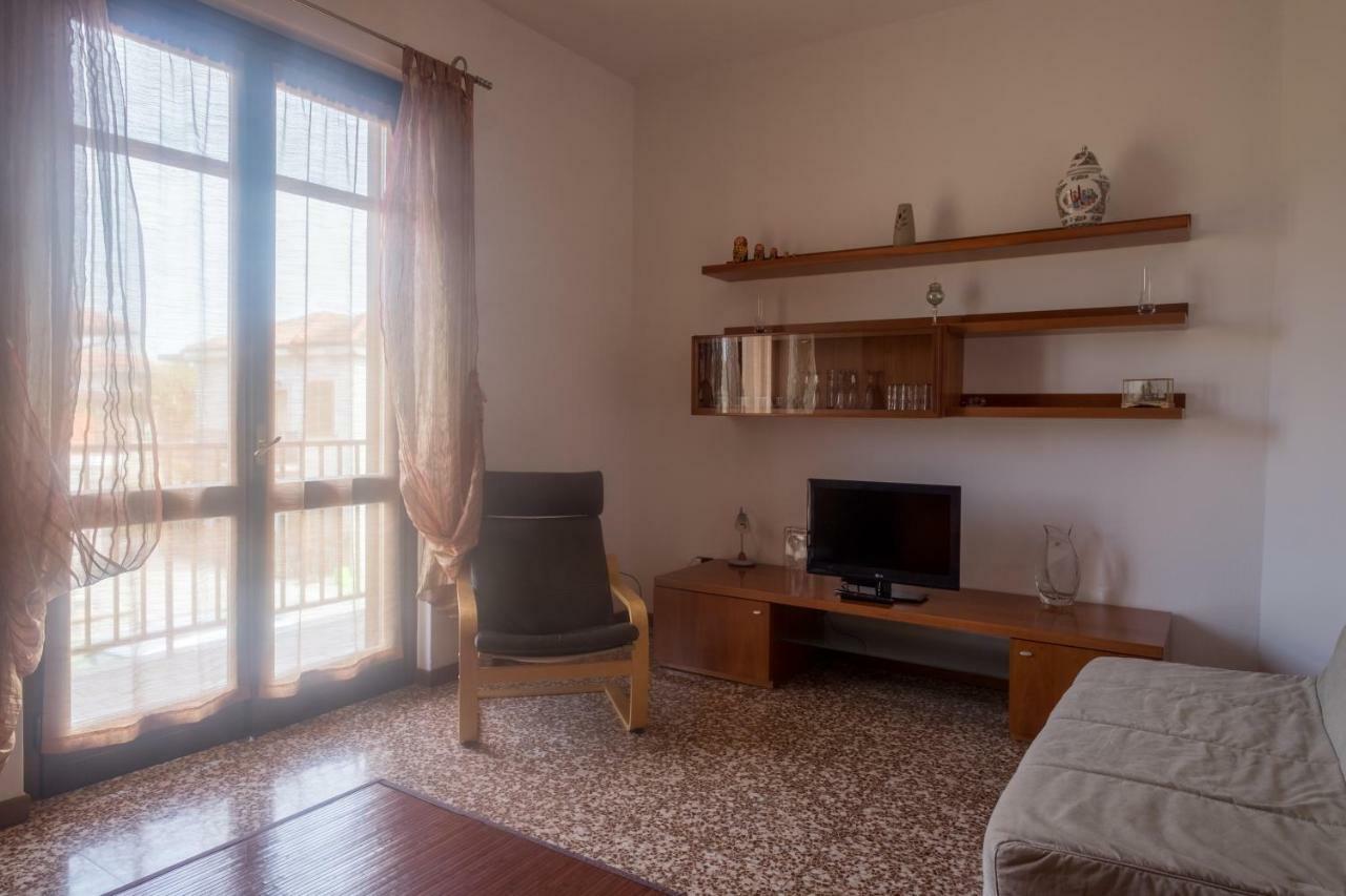 B&B Le Camelie Bareggio Eksteriør bilde