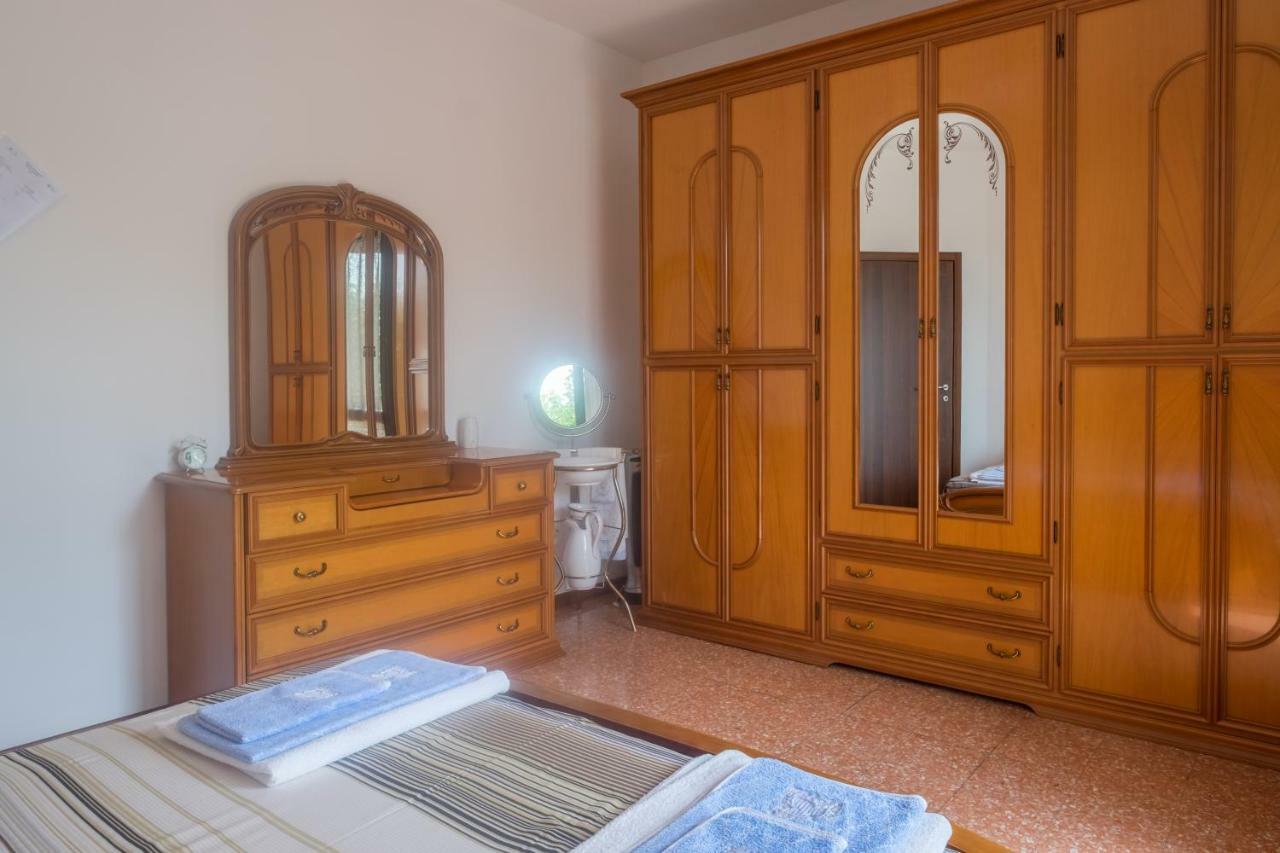 B&B Le Camelie Bareggio Eksteriør bilde
